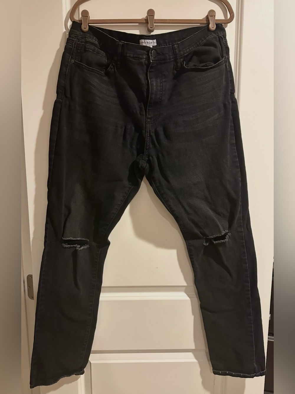 Slim Black Ripped Men’s Jeans